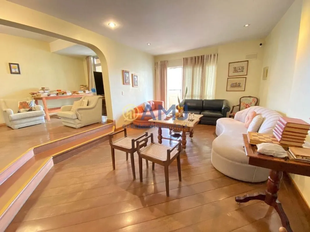 Excelente Cobertura no Setor Oeste! - Área privativa: 396,10m²;Pavimento Inferio...