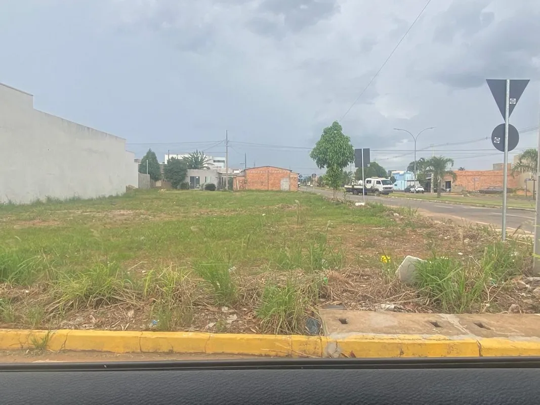 Terreno localizada na Avenida babaçu no Bairro Buritis III.Área total do terreno...