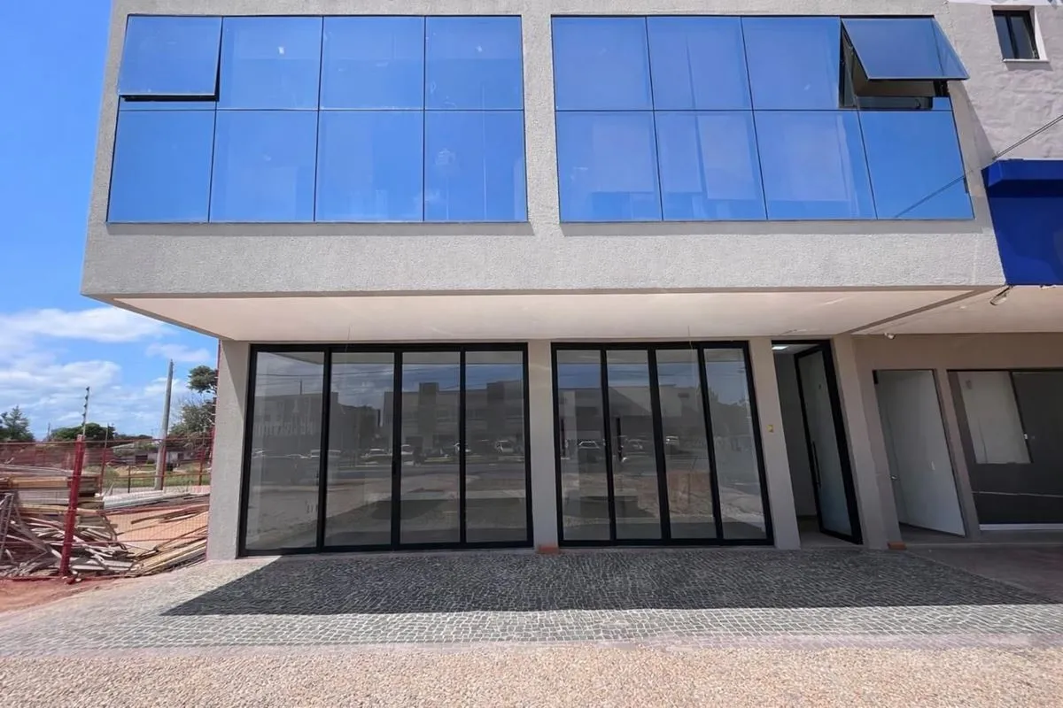 Excelente oportunidade para o seu negócio!Sala comercial com aproximadamente 100...