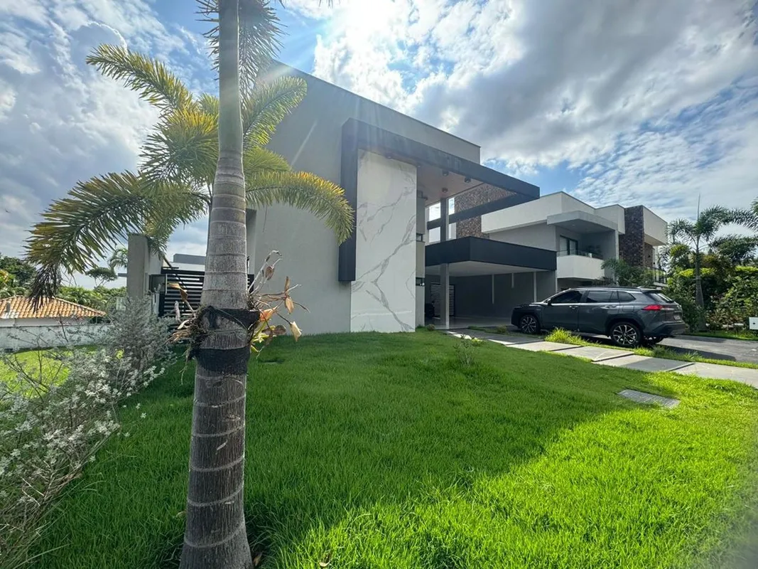 CASA TÉRREA CONDOMÍNIO DO LAGO Área do terreno : 451m2Área Construída: 206m2 3 S...