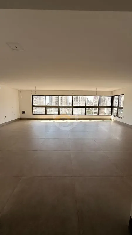 1336 Marista-206m² | 3 Suítes | Completo em Armários | Próx. Órion | Permuta sob...
