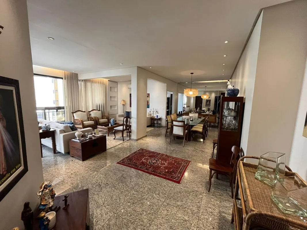 Apartamento, 206 m2, 3 suítes, cozinha separada da sala, no setor nova suiça. Ex...