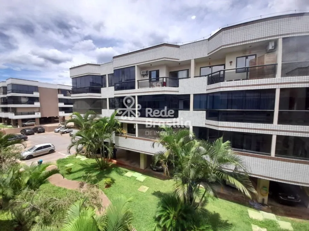 Kitnet dividida, semi-mobiliada, com varanda e armários, com 34,30m² de área bem...