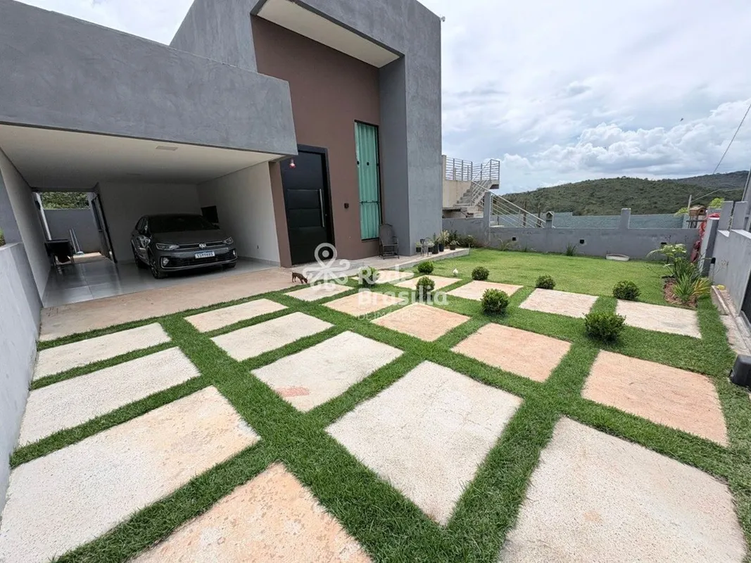 Excelente oportunidadeCasa moderna de 3 quartos, sendo um suite com closet. Cont...