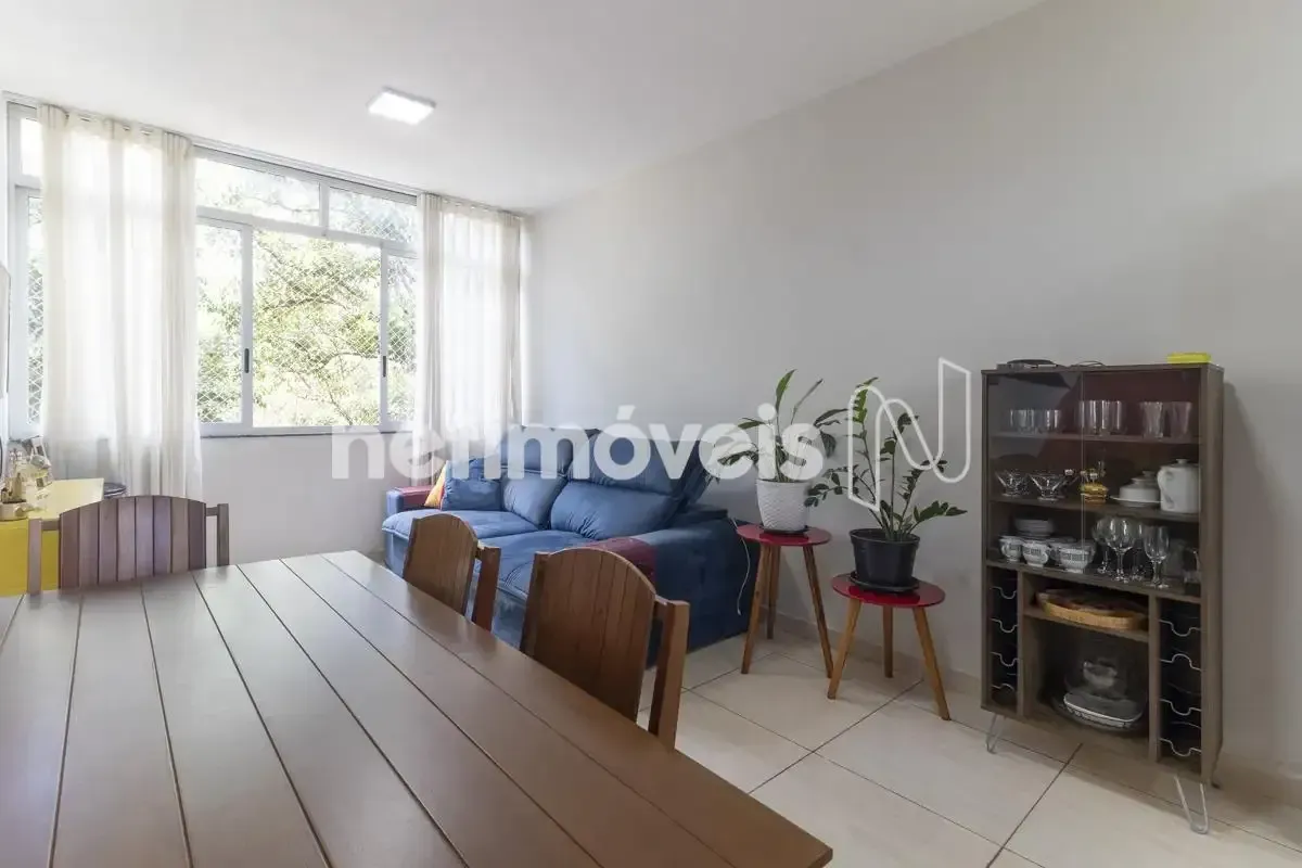APARTAMENTO 02 QUARTOS, VAZADO, DE CANTO - SQS 205Localização privilegiada em um...