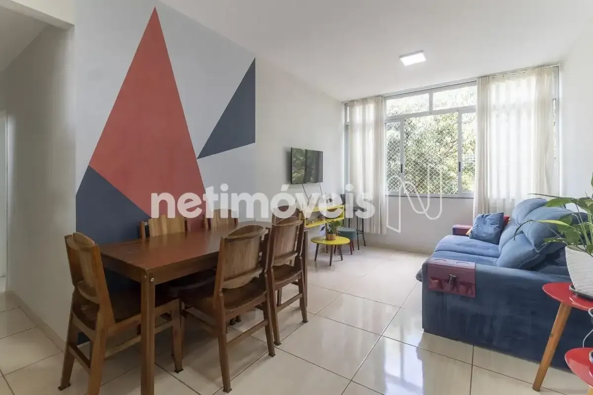 APARTAMENTO 02 QUARTOS, VAZADO, DE CANTO - SQS 205Localização privilegiada em um...