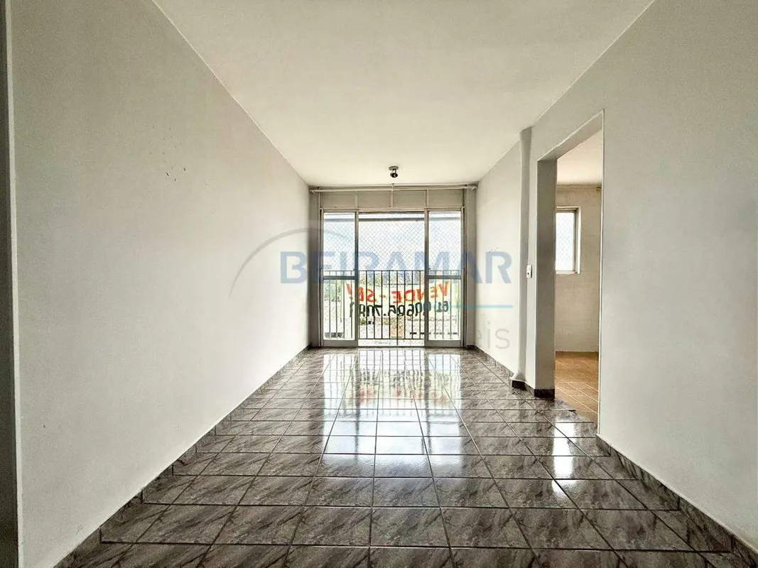 Apartamento bem localizado, de canto e nascente, proporcionando maior ventilação...