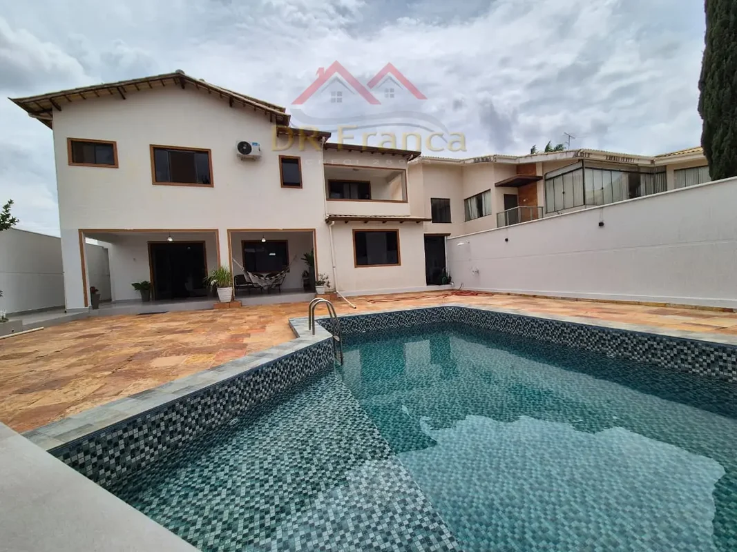 Conheça este sobrado de alto padrão no Condomínio Morada dos Nobres, localizado ...