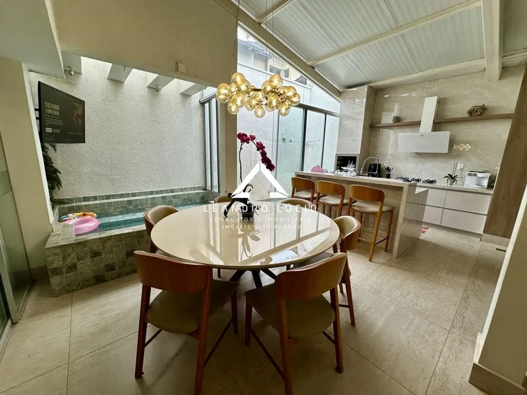 Sobrado à venda no Condomínio Gramado Berlim Jardim Europa, Goiânia Excelente op...