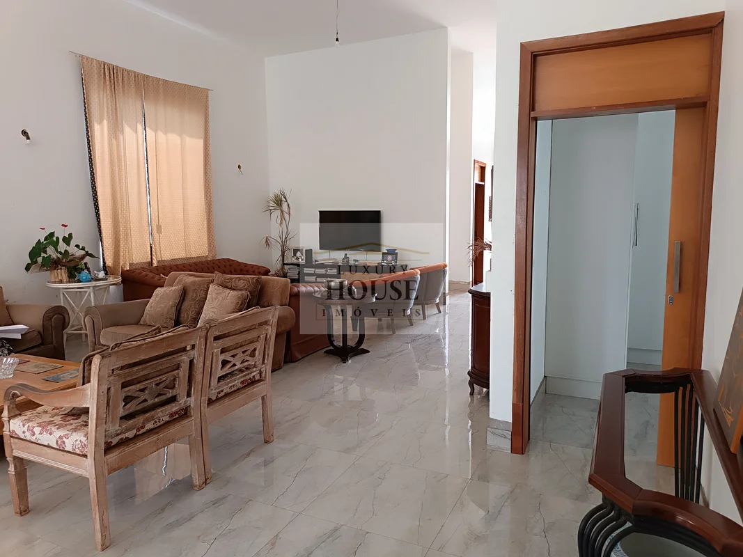 Descubra um sobrado excepcional na Rodovia DF 425, Km 1,5, no Setor Habitacional...