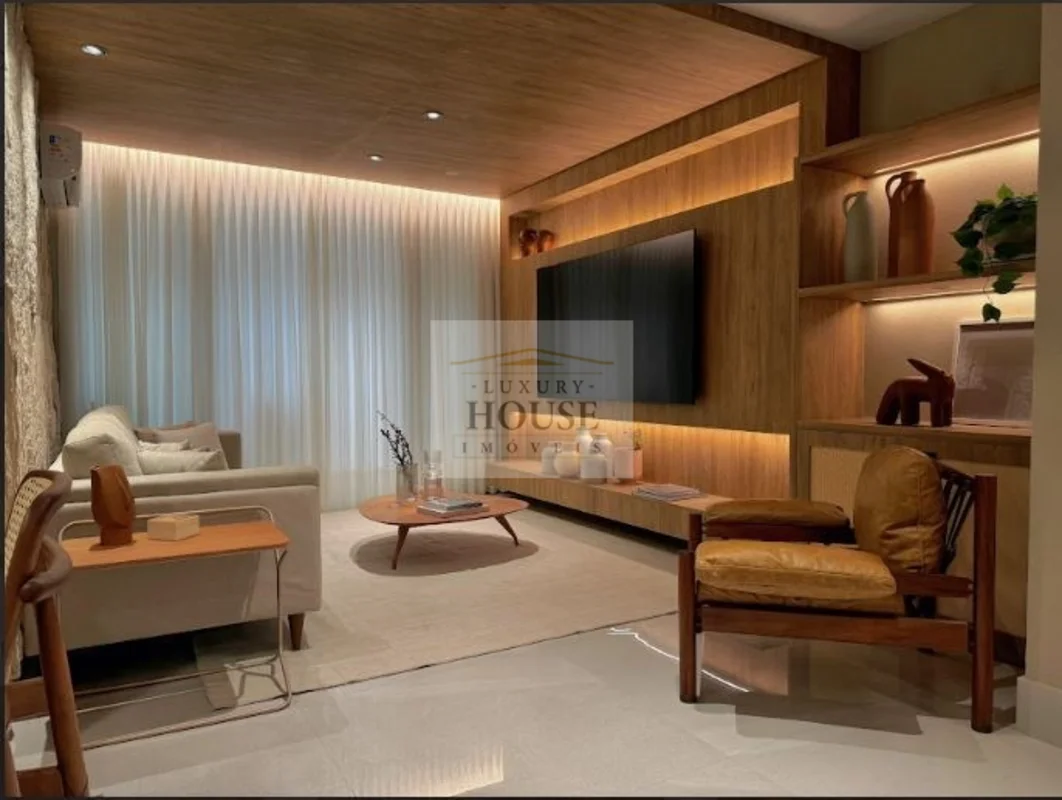 Descubra este amplo apartamento de 4 dormitórios, no coração do Noroeste, em Bra...