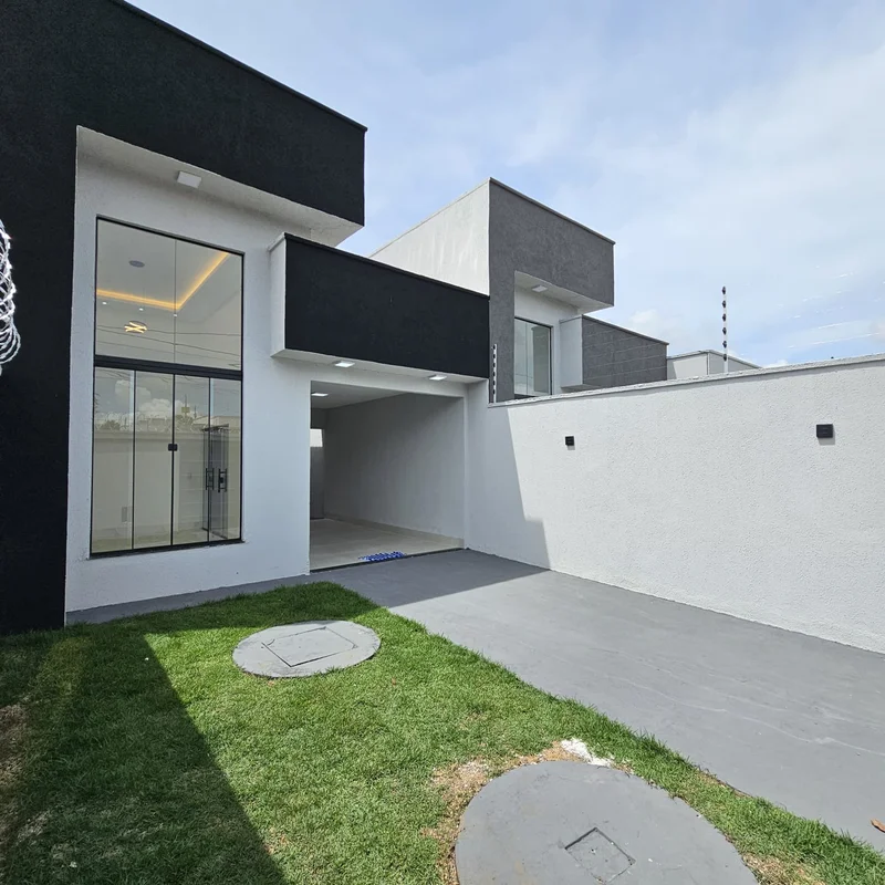Casa a venda, situada no Setor Jardim Himalaia.Possui:180 M² area total de lote9...