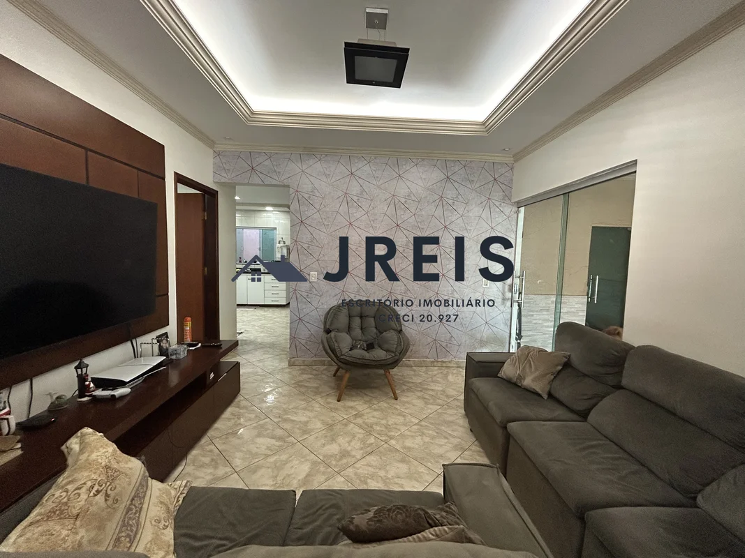 JREIS ESCRITÓRIO IMOBILIÁRIO -imóvel sendo:* 4 quartos sendo uma suíte;* Projeto...