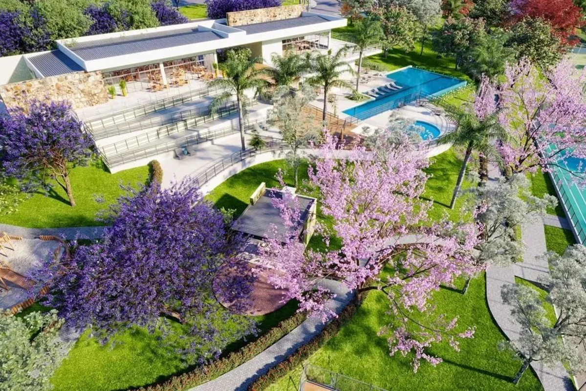 O Lote está localizado no bairro Condomínio Vinhas FlamboyantCom 300 metros quad...