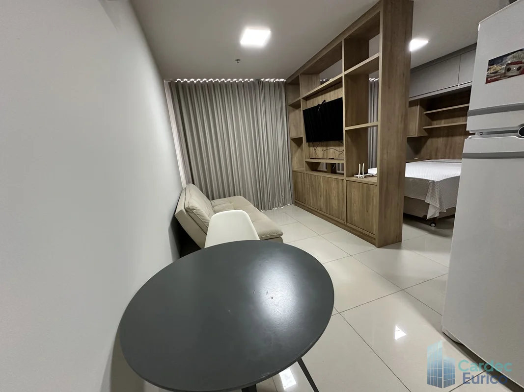 Condomínio DF Plaza Apartamento mobiliado, com móveis planejados, andar alto;Ar-...
