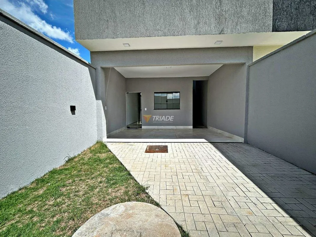 Casa à venda no Setor Recanto das Garças, pronta para morar, com ótimo padrão de...