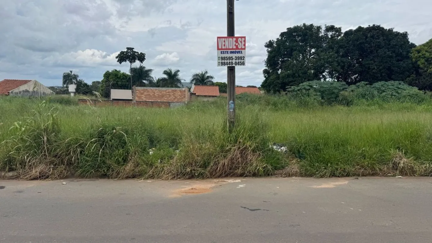 Vende-se um 02 Rua Áurea, Bem Localizado, no Setor Jardim Buriti Sereno - Aparec...