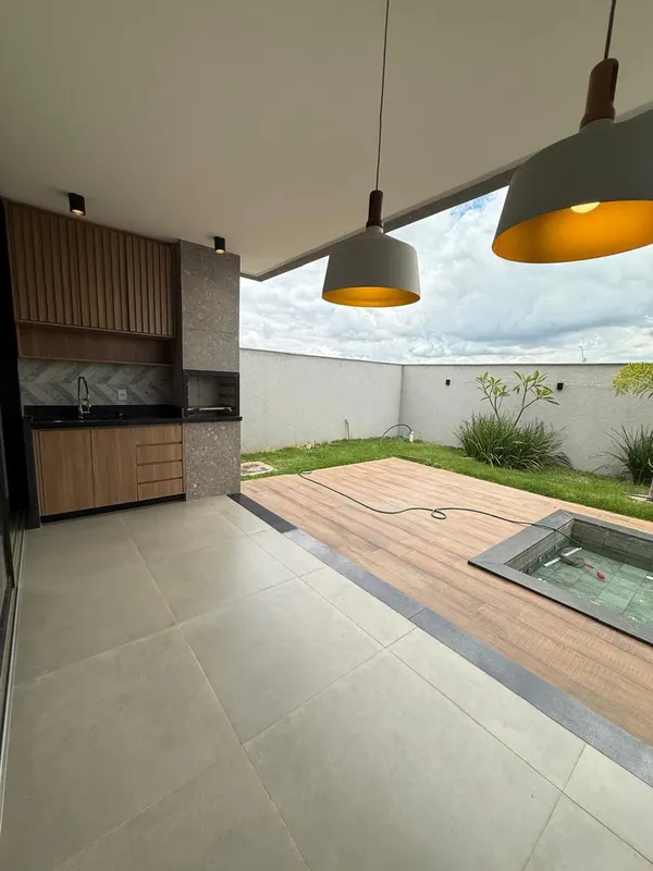 SOBRADO – Condomínio Solaris LagunaTerreno: 275 m²Área construída: 186 m²Projeto...