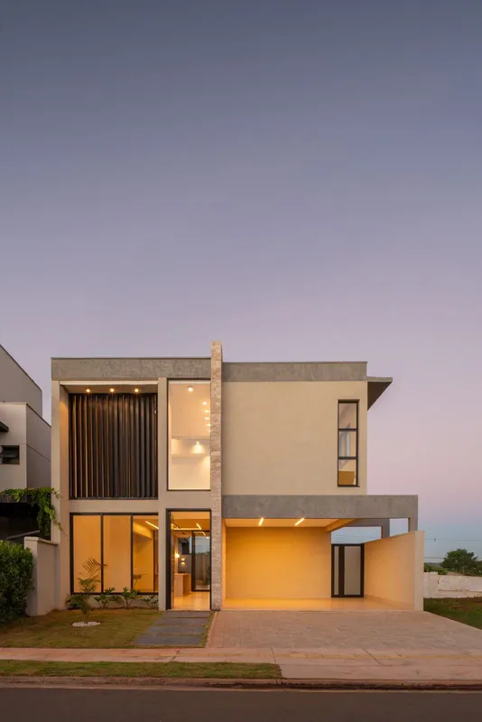 Sobrado alto padrão no Jardins Capri | 4 suítes | piscina | R$ 1.680.000Sobrado ...