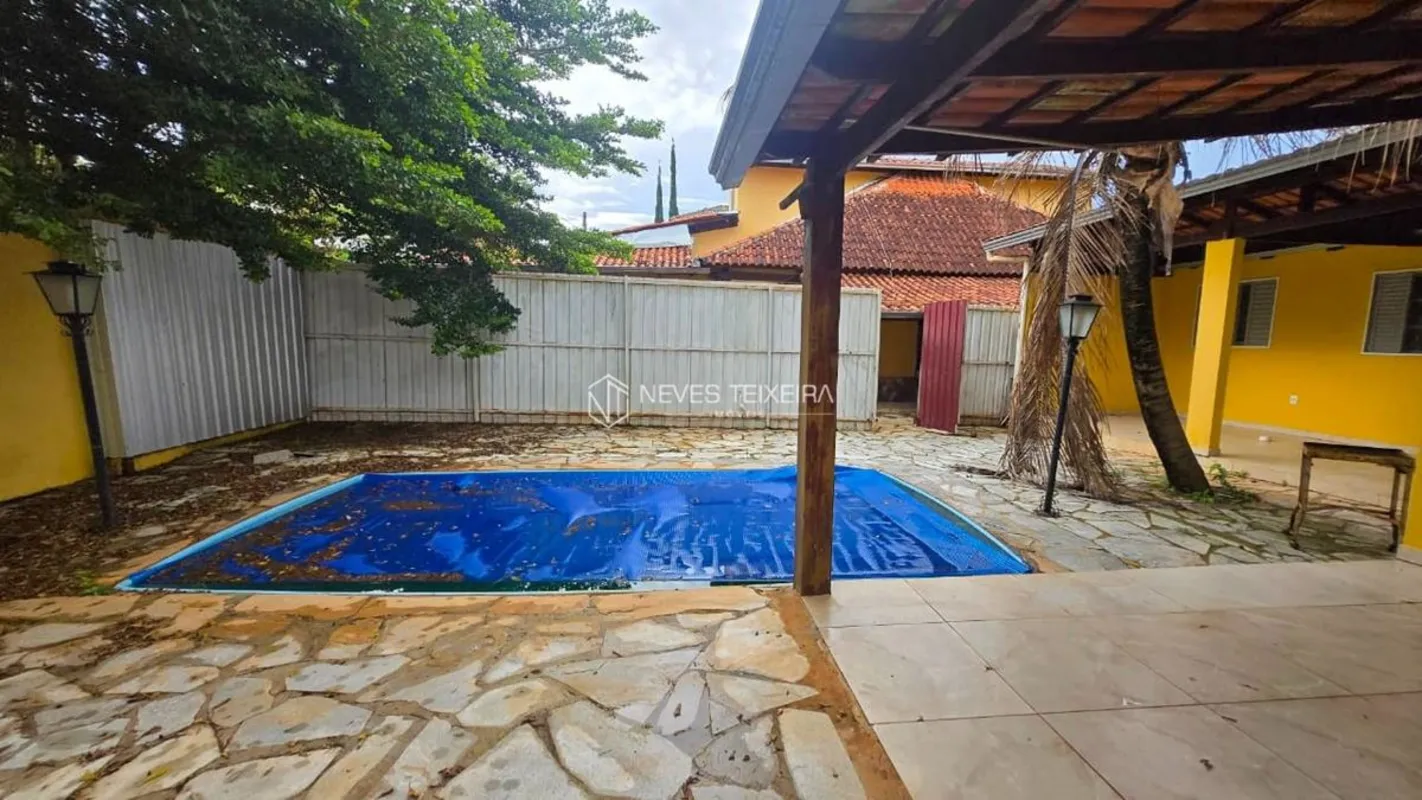 NEVES TEIXEIRA IMÓVEIS VENDE:Casa no Condomínio Ville de Montagne - Jardim Botân...