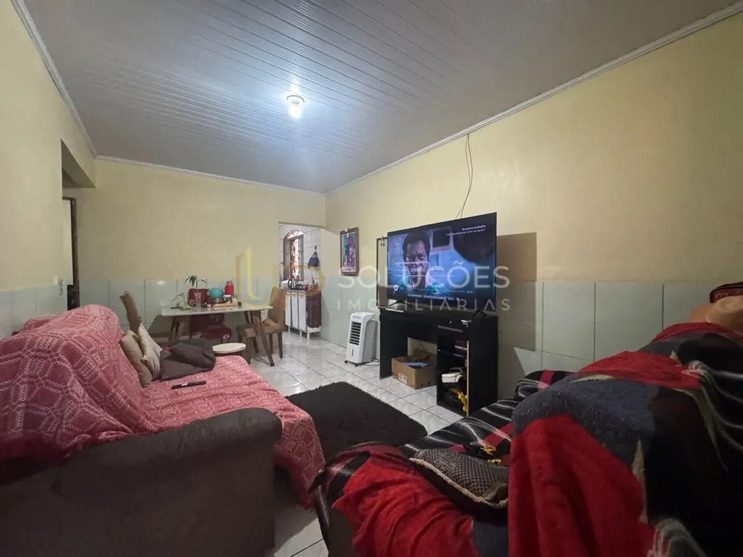 2 Quartos | Casa Solta no Lote | Terreno 200m² | Quadra 04A Arapongas | R$160.00...