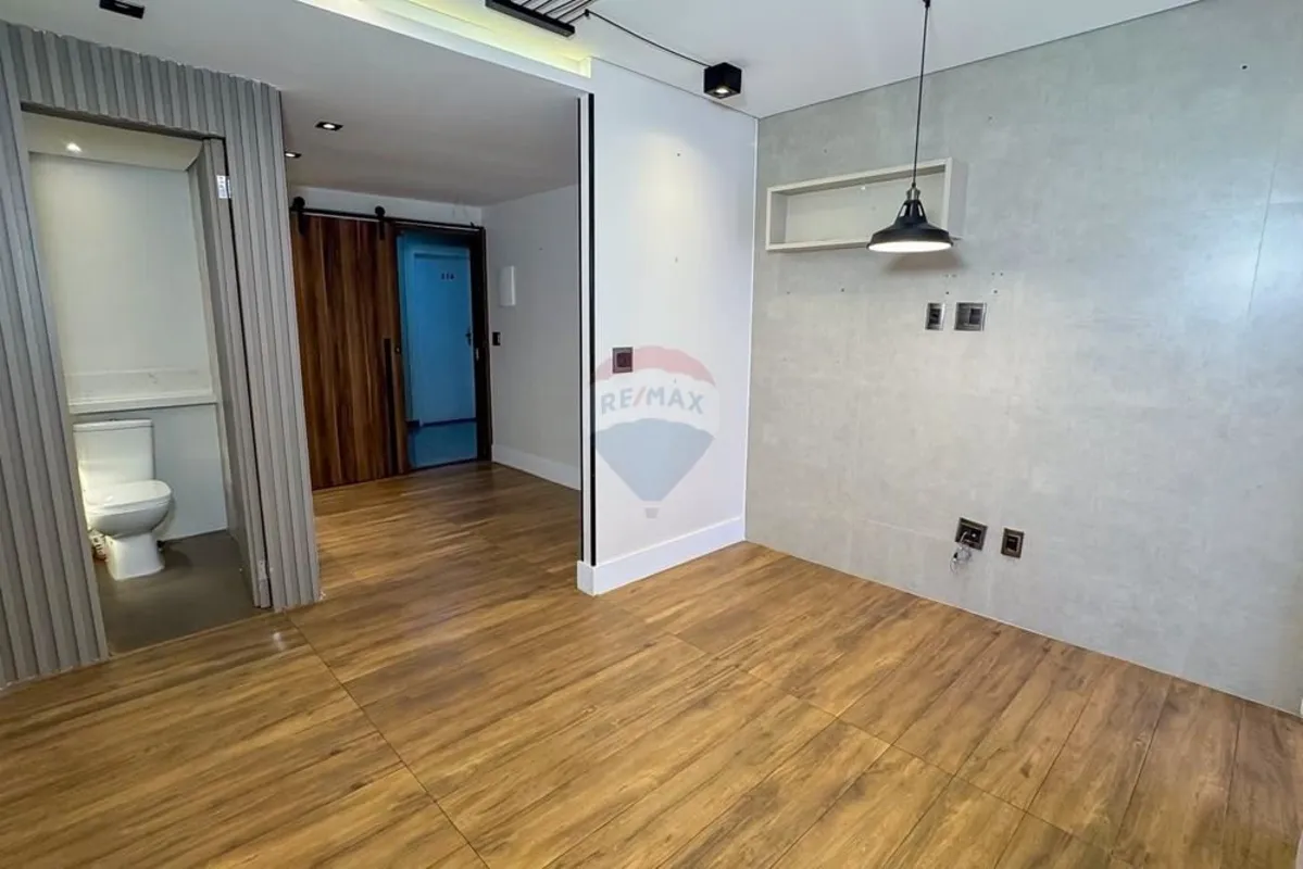 Sala Comercial Reformada no Setor de Rádio e TV Sul Palácio do Rádio IIExcelente...