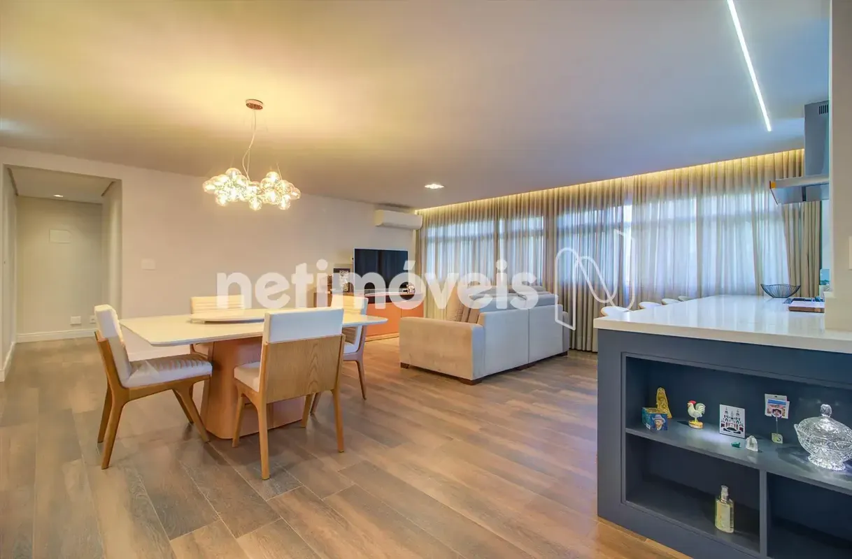 SQS 204:Este elegante imóvel de 120m² encanta pela posição nascente e vista livr...