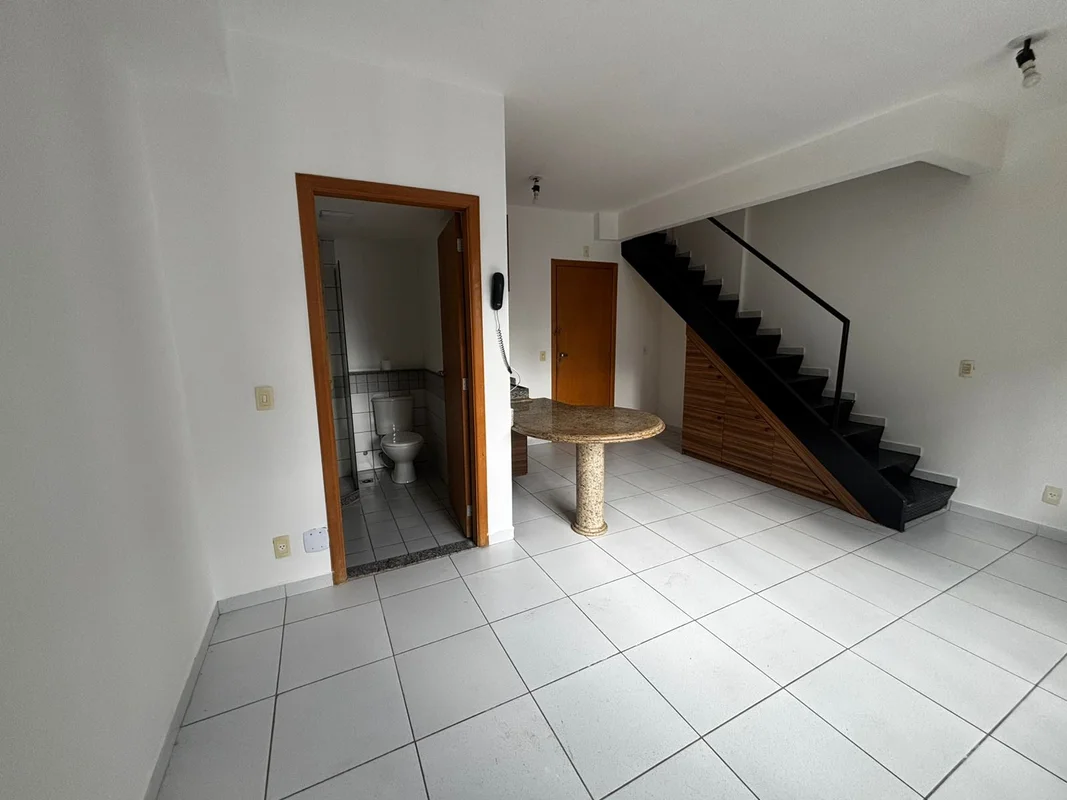 Duplex, localizado a menos de 1km da Estação Águas Claras, próximo a shoppings, ...