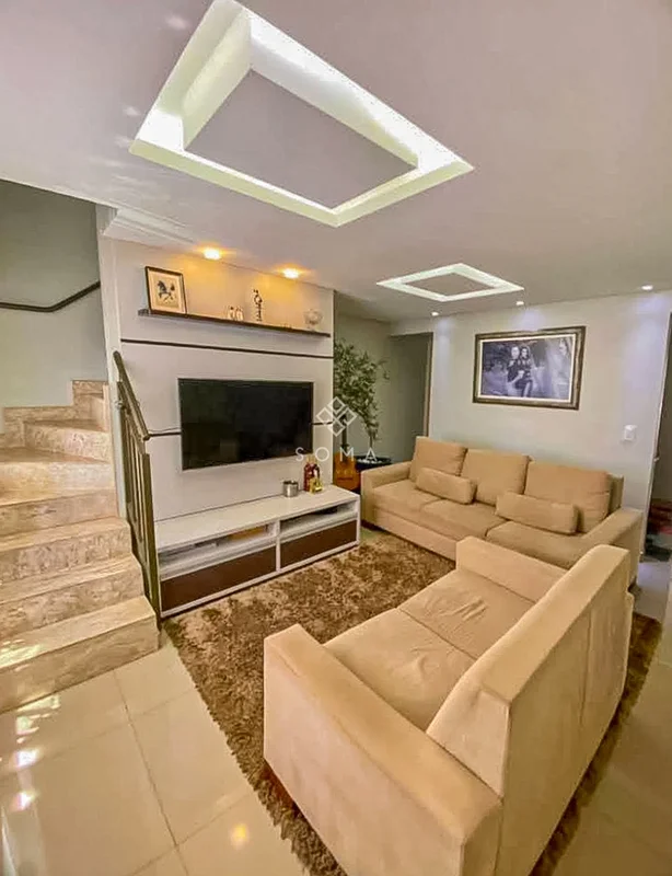 ESPECIFICAÇÕES DA CASA:- Projeto de iluminação- Sala ampla com painel para TV- L...