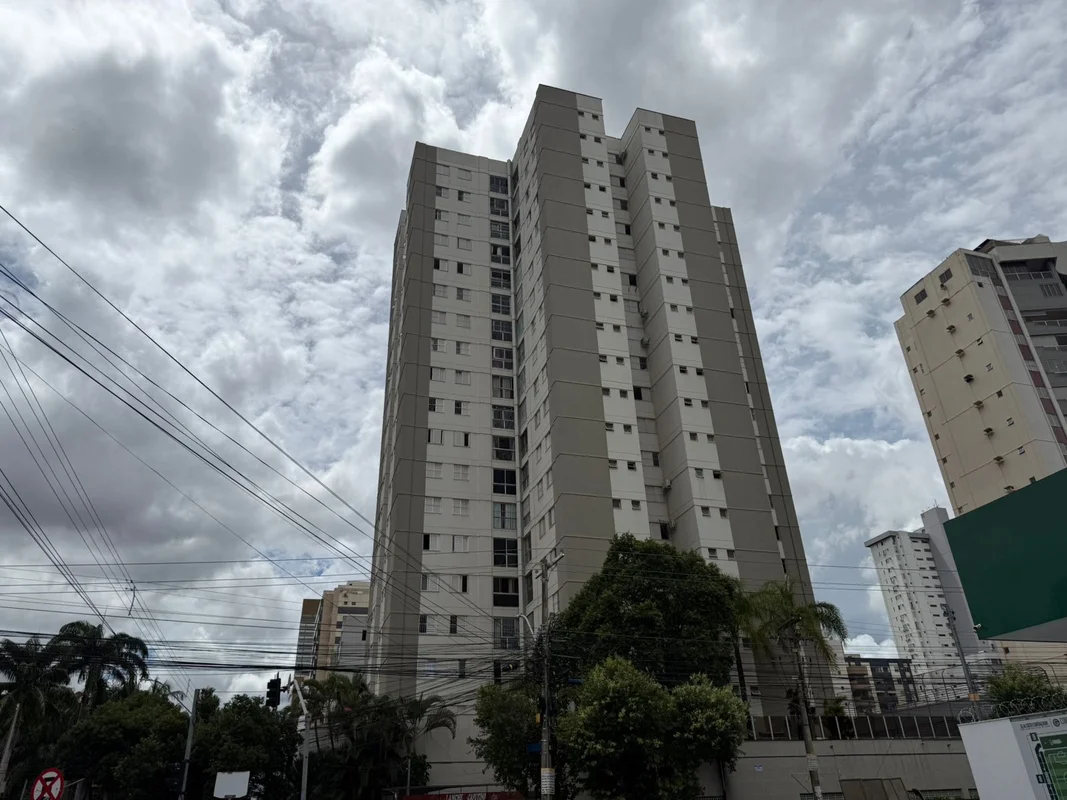 Apartamento com 105 m² de área construída, sendo 76,69 m² de área privativa. 3 q...