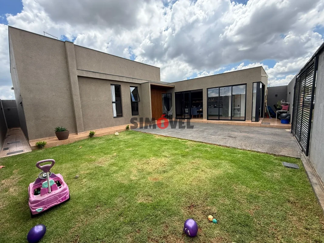 180m², casa alto padrão, condomínio fechado, 3 quartos, suíte, churrasqueira - R...