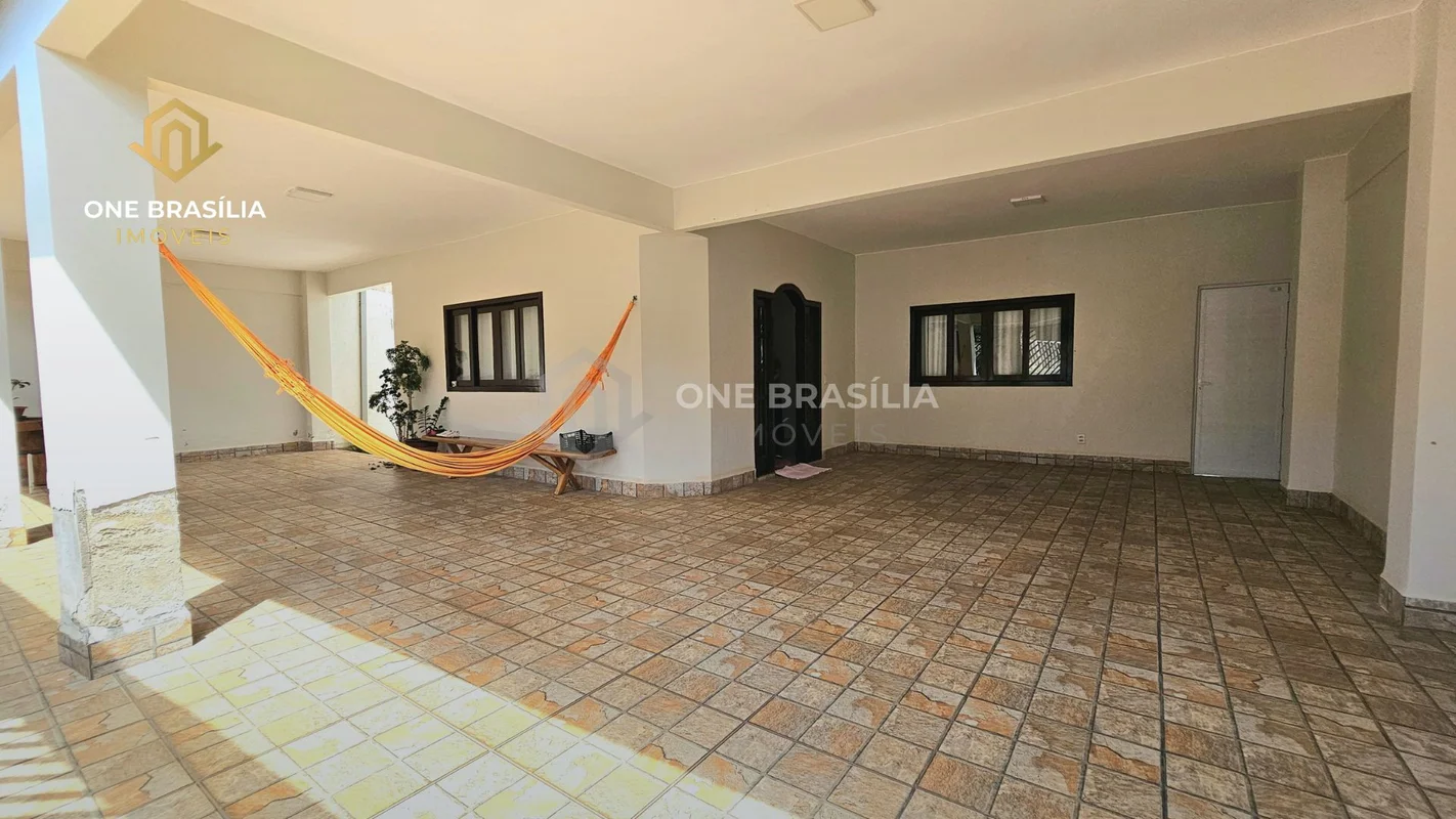 Lote com 500m² - 02 casas independentesAceita imóvel de menor valor em Águas Cla...