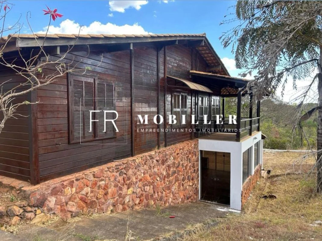 Chácara à venda – 20.000 m² com casa aconchegante -Casa estruturada com 3 quarto...