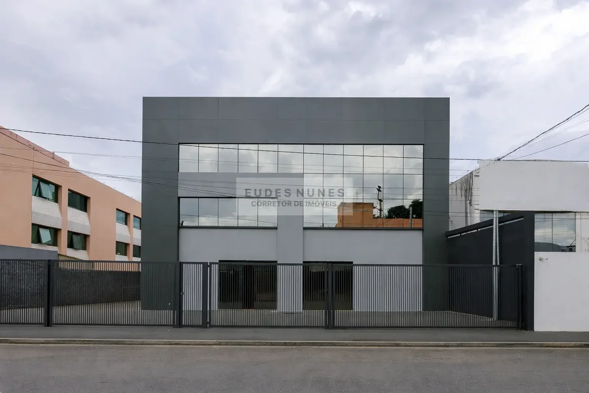 Prédio comercial à venda na SIBS 1, Núcleo Bandeirante - Brasília.5 experiências...