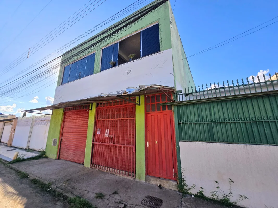 AFC IMÓVEIS VENDE:Sobrado com ponto comercial no Bairro Villa Nova, São Sebastiã...
