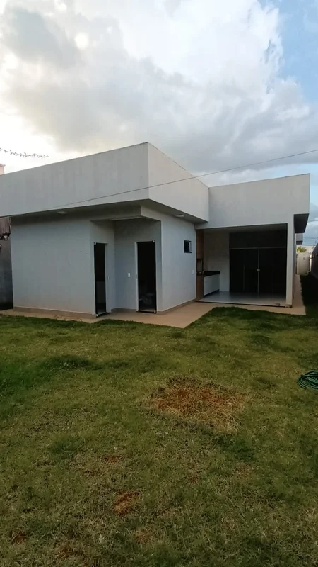 VENDA – Casa de alto padrão em Arniqueiras/DFExcelente oportunidade! Casa nova, ...