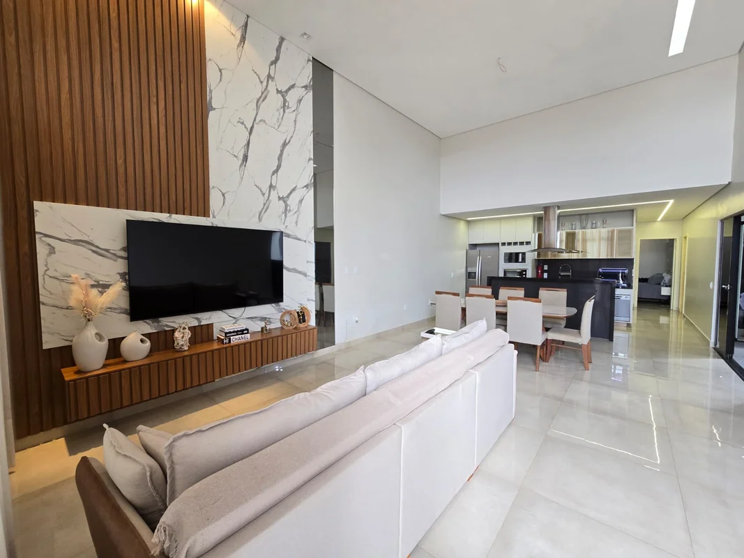 Excelente oportunidade na Colônia Agricola Samambaia, em Vicente Pires (DF)! Voc...