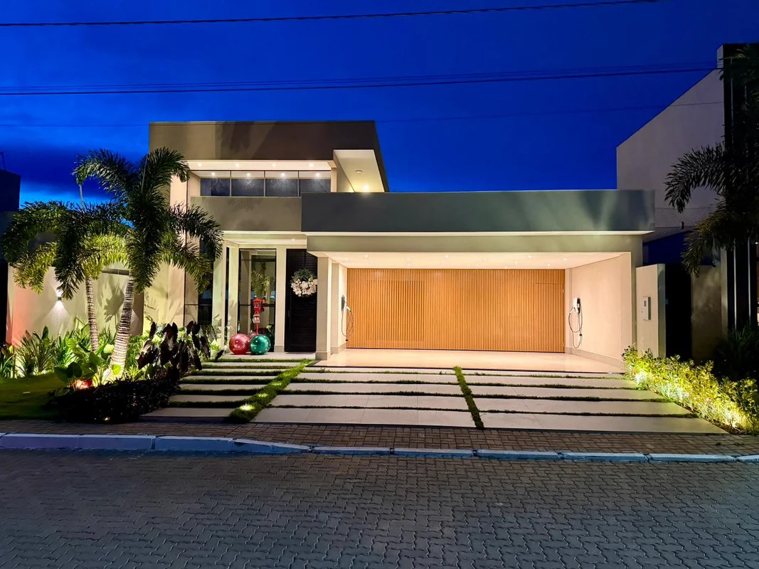 Casa de Alto Padrão | 3 Suítes | Automação Completa | Energia Solar | Porteira F...