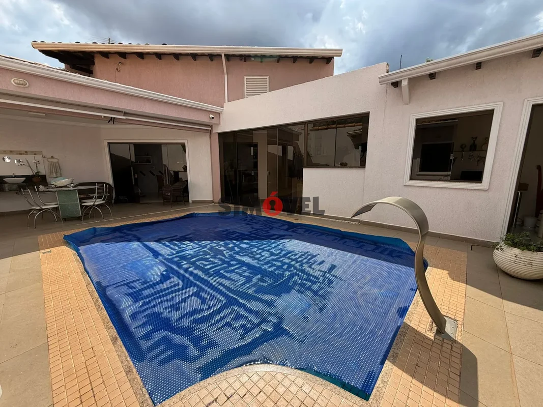 340m², 4 qtos, suíte, closet, hidromassagem, piscina, churrasqueira, QND 12 R$: ...