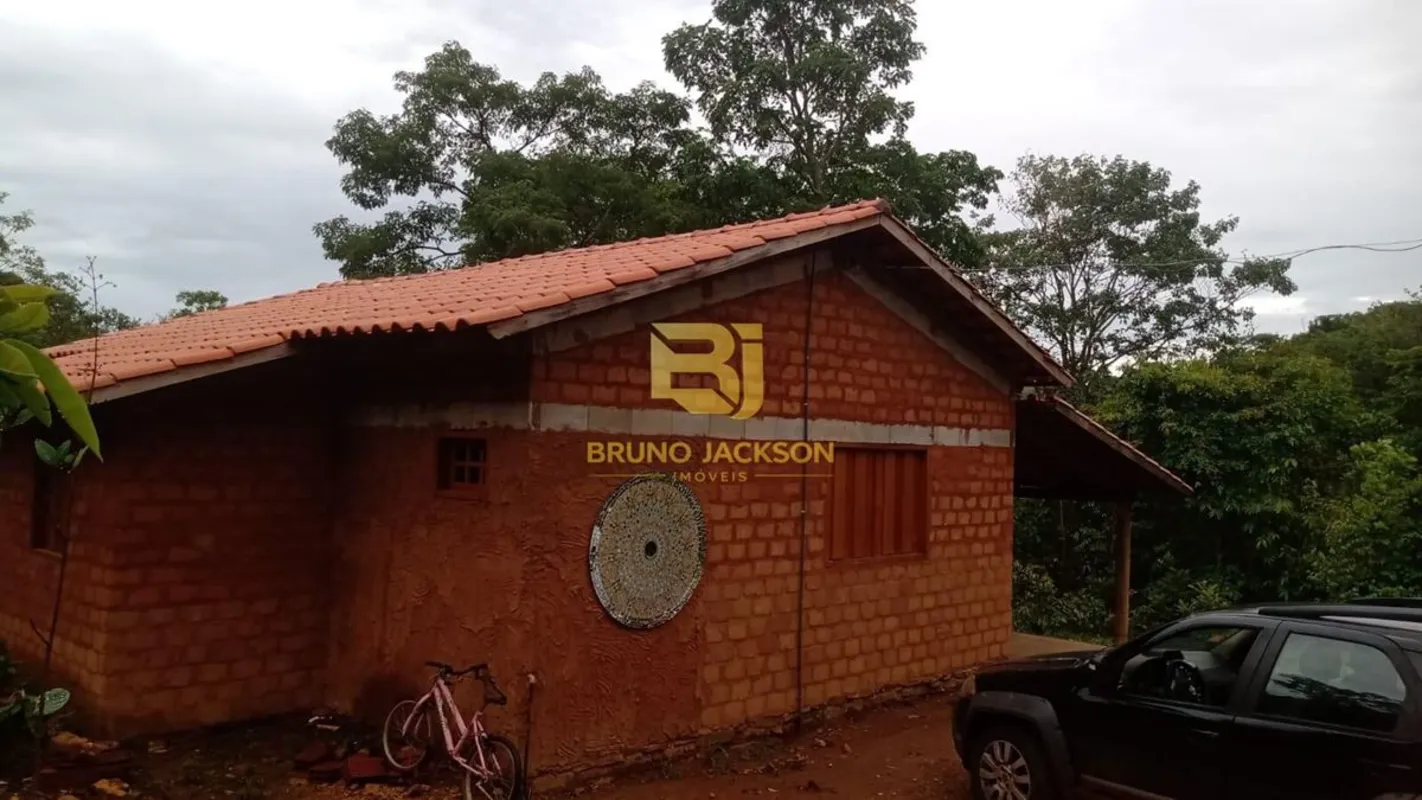 Chácara à Venda em Pirenópolis – GO Se você procura tranquilidade, natureza e aq...