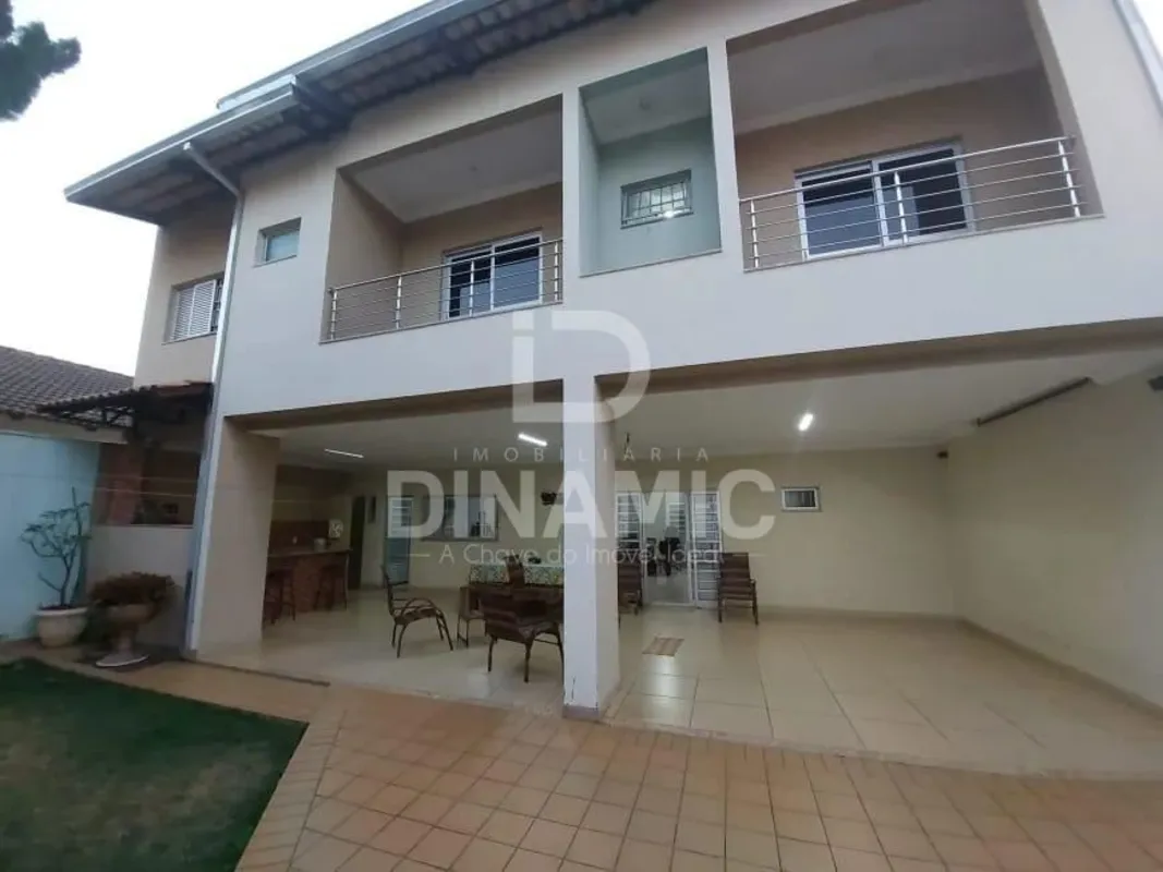 (ID 01)Sobrado à venda no Setor Sudoeste em Goiânia com 4 quartos e área gourmet...