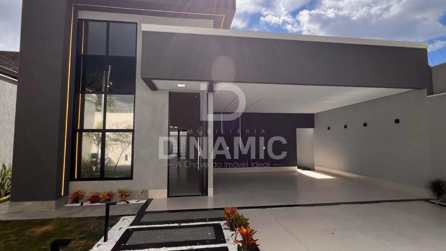 (ID 08)Casa à venda no Parque Amazonas em Goiânia com 3 suítes e piscina aquecid...
