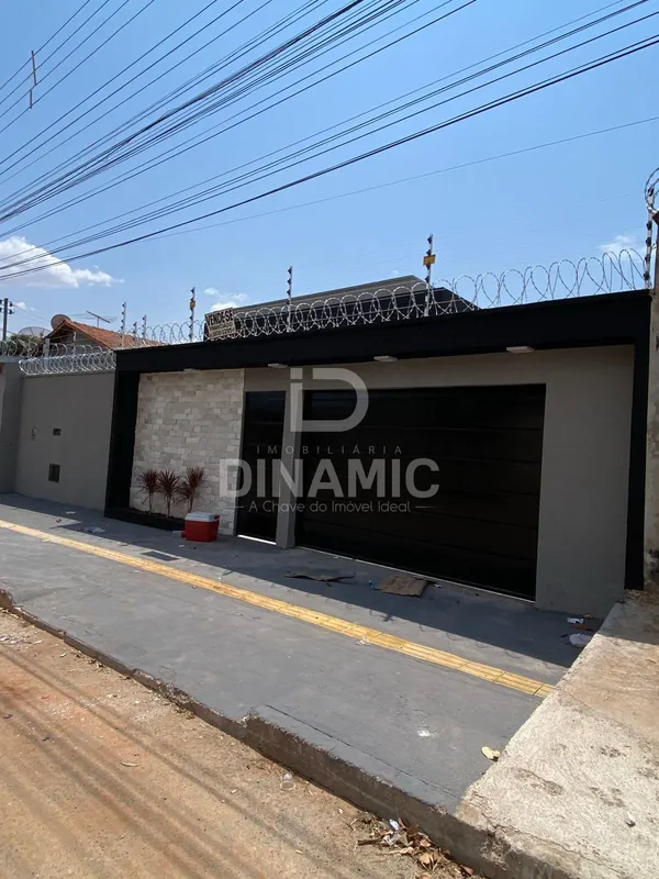 (ID 09)Casa à Venda na Cidade Satélite São Luís GoiâniaLocalizada próximo à Praç...