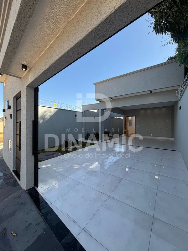 (ID 08)Casa para venda no Setor Central Aparecida de GoiâniaÁrea construída: 129...