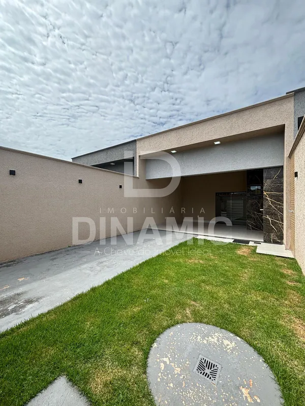 Casa com 3 quartos e área gourmet ? Jardim dos Girassóis(ID 08)Casa moderna e fu...