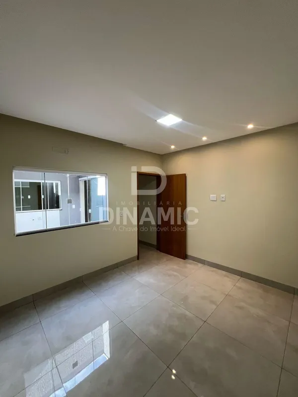 Casa com Suíte e Churrasqueira à Venda (ID 01)Casa moderna e bem localizada no R...