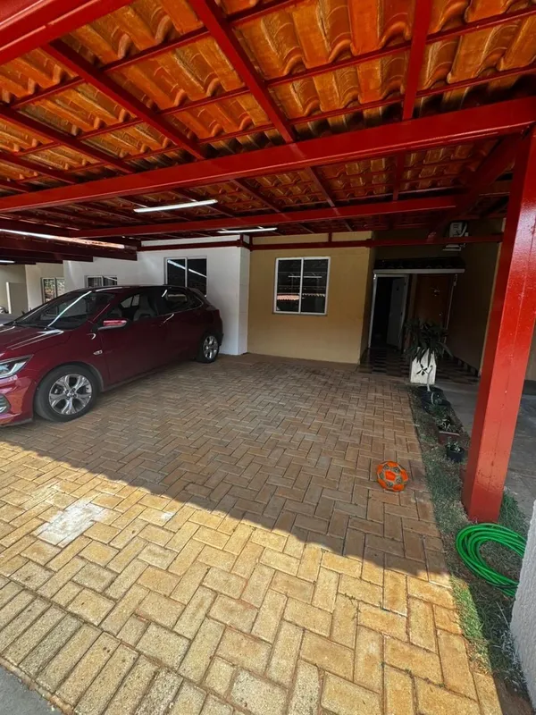 Ideal para famílias que querem segurança, paz e conforto.Casa em Condomínio Fech...
