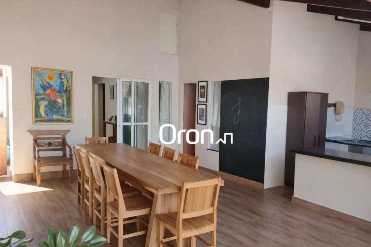 CÓDIGO DO IMÓVEL: CA2056LOCALIZAÇÃOPróximo a Avenida Bela Vista e Avenida W-1.AM...