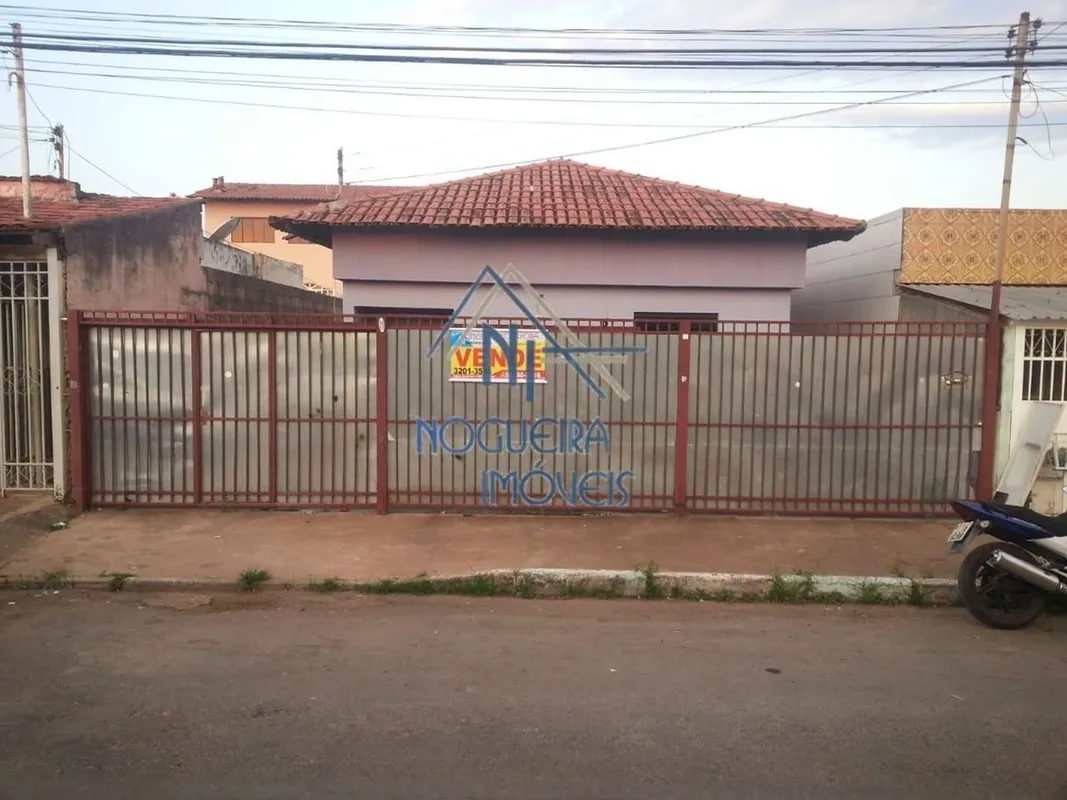 Ótimo imóvel sozinho no lote localizado na QNM 21 > Lote de 250,00m2, > 3 quarto...