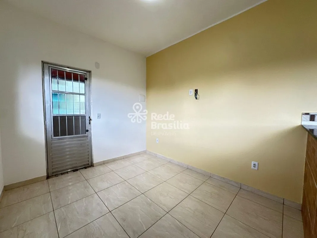 TH34846 - Qnq 03 Ceilândia, Casa 01 quarto, 37m². Agende sua visita! Imóvel comp...